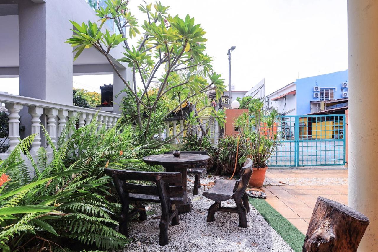 Oyo Home 90229, 3 Little Birds Homestay 4Bhk Malacca Exterior foto